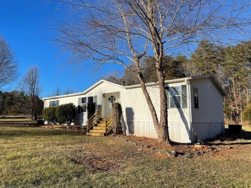 443 Main St, Longtown NC  27011-9131 exterior
