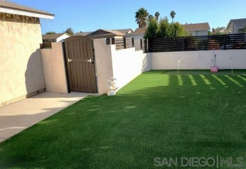 8696 Bennington St, San Diego, CA 92126-3220