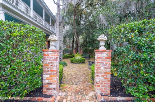 6 Prescient Ave, Beaufort, SC 29907-2072