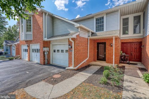 4294 Wimbledon Dr, Harrisburg, PA 17112-9139