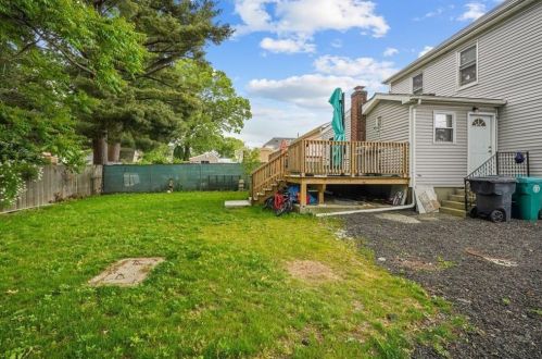 1736 Elmwood Ave, Warwick RI  02888-1104 exterior