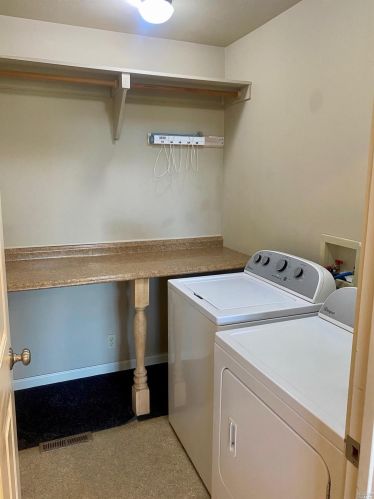 2414 Bear Pl, Willits CA  95490-9496 exterior