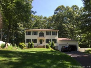 30 Hickory Ln, Waterford, CT 06385-4231