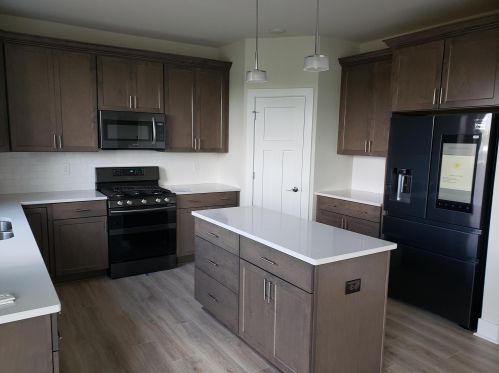 790 21st Ave, Kenosha, WI 53140-6216