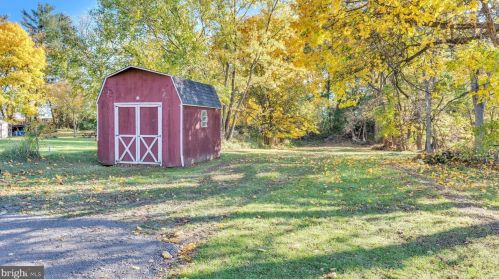 1509 Trindle Rd, Carlisle PA  17015-9713 exterior