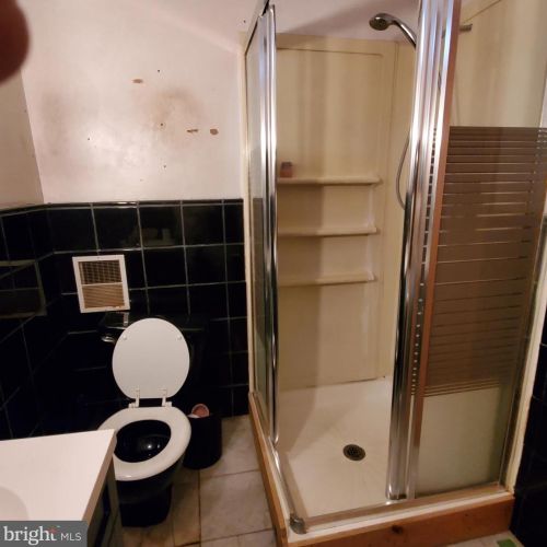 4929 Hazel Ave, Philadelphia PA 19143-2086 exterior