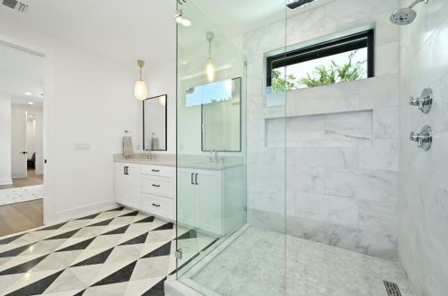 2019 Brentwood St, Austin TX  78752-4105 exterior