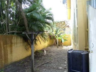 11304 25th Ter, Miami, FL 33165-2255