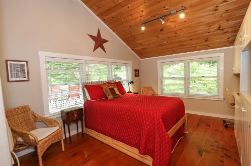 756 Bog Rd, Hillsboro NH  03244-4449 exterior