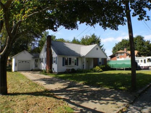 239 Orch St, Woonsocket RI  02895-5133 exterior