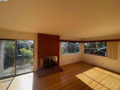 3539 Joaquin Miller Rd, Oakland CA  94602-2649 exterior