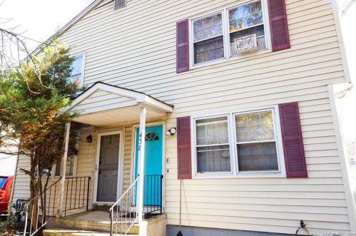 438 Chopsey Hill Rd, Bridgeport, CT 06606-3806