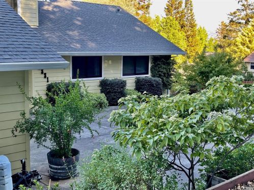 3331 Zaina Ln, Ukiah CA  95482-6962 exterior