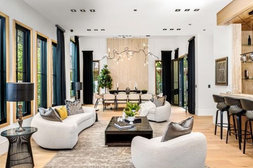 4508 Haskell Ave, Van Nuys CA  91436-3148 exterior