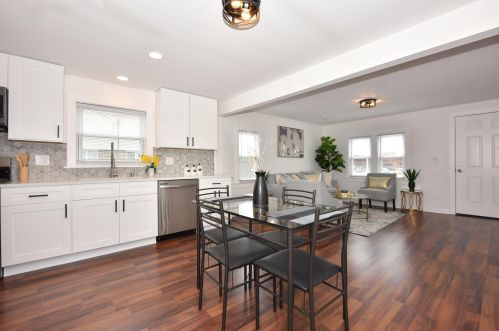 5348 91, Milwaukee WI 53224-5304 exterior