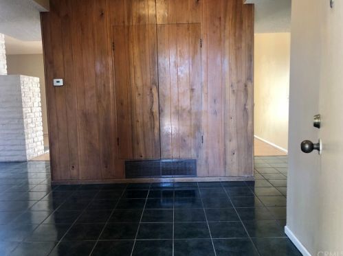 48 Mann St, Irvine CA  92612-2127 exterior