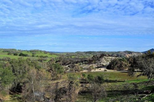 53292 Smith Rd, Lake Nacimiento CA  93426-9424 exterior