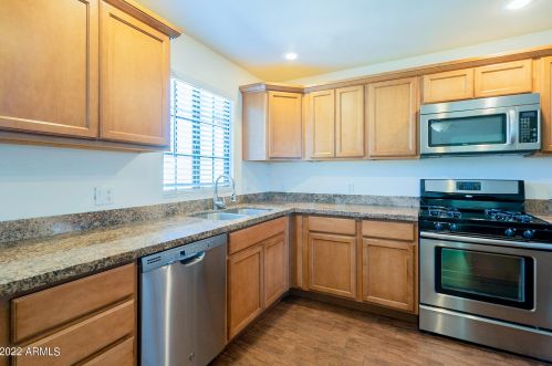 4220 16 Dr, Phoenix AZ  85015-1426 exterior