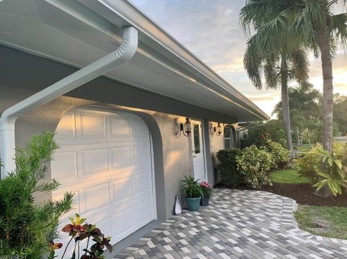 3 Crooked Ln, Naples, FL 34112-0202