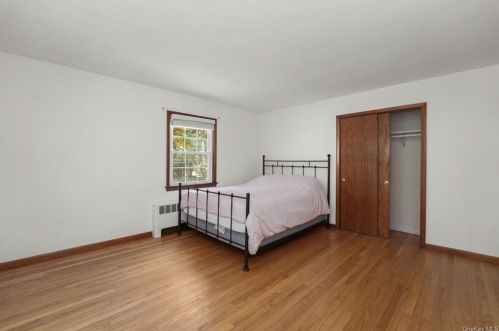 17 Widmer Rd, New Hamburg NY  12590-3019 exterior