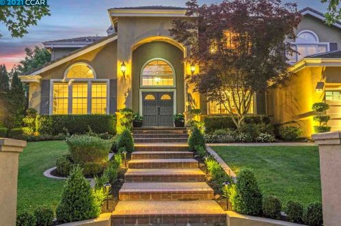 45 Trish Ct, Danville, CA 94506-4677