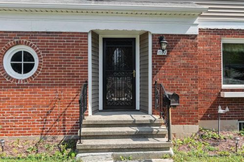 1103 Baird St, Green Bay, WI 54301-3105