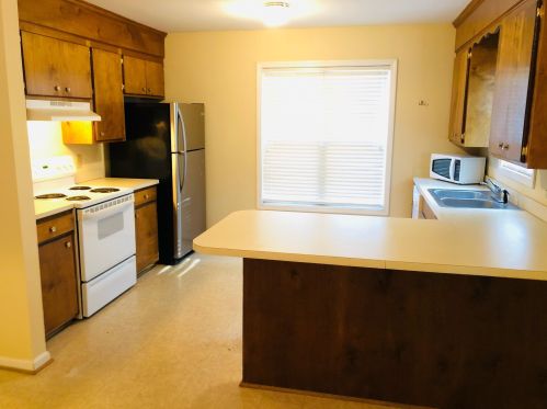 715 Lexington Ave, Cayce-West Columbia SC  29033-3928 exterior