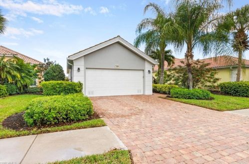 7939 Valentina Ct, Naples, FL 34114-2690