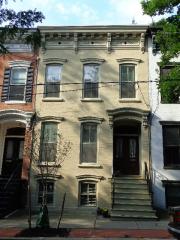 192 Lancaster St, Albany, NY 12210-1941