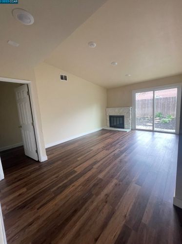 38 Connie Ct, West Pittsburg CA  94565-1574 exterior