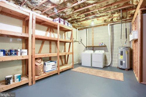 56 Ashford Dr, West Enola PA  17025-2320 exterior