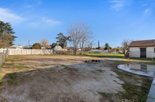 734 Massachusetts Ave, Beaumont CA  92223-2535 exterior