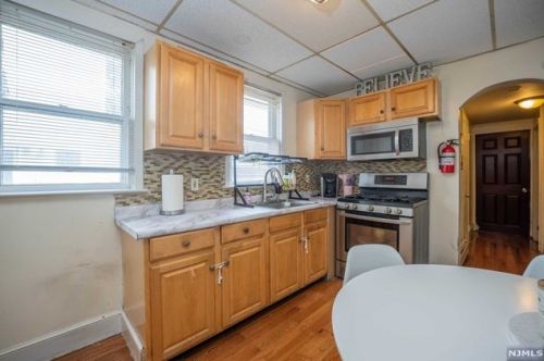 19 Gordon St, Ridgefield Park NJ  07660-1112 exterior