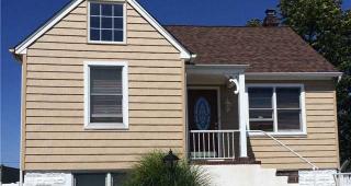 68 Hampton Pl, Freeport, NY 11520-5825