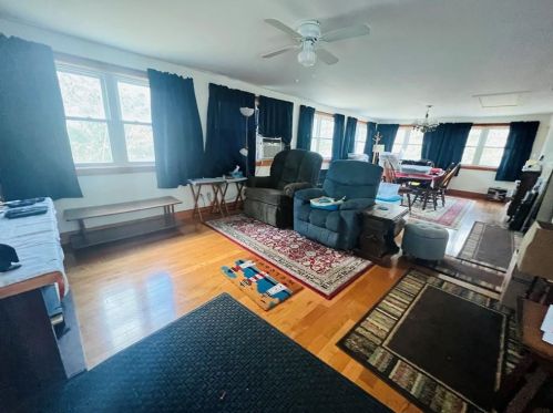 80 Flagg Ln, North Kingstown RI  02852-6708 exterior