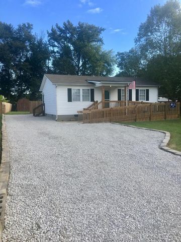 3707 Susan Ln, Louisville, KY 40229-2648
