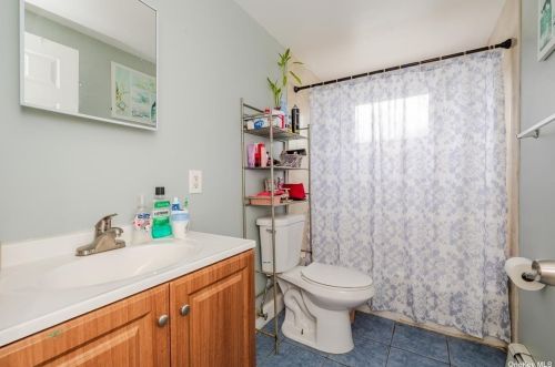 60 Locust St, Central Islip NY  11722-3126 exterior