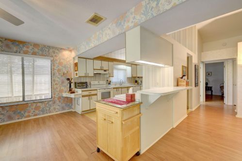 817 Streamlet Ave, Fort Pierce FL 34983-4659 exterior