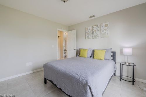 1121 47 Ter, Cape Coral FL  33914-7370 exterior