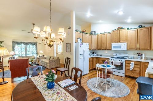 287 Jefferson Dr, Bybee VA 22963-3212 exterior