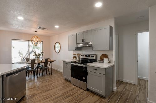 21223 30 Ave, Phoenix AZ 85041-9303 exterior