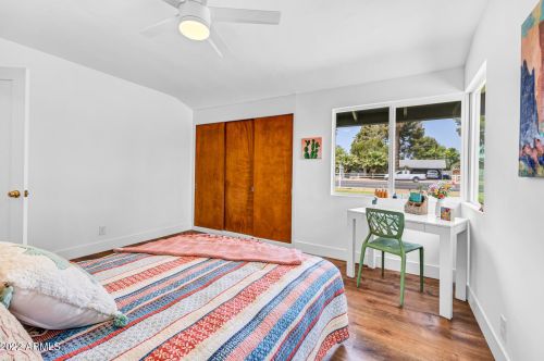 1111 Bethany Home Rd, Phoenix AZ  85014-2229 exterior