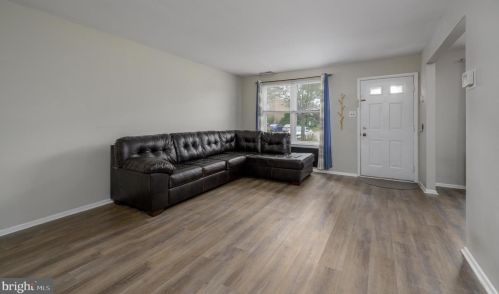 2026 Harbour Dr, Palmyra NJ  08065-1120 exterior