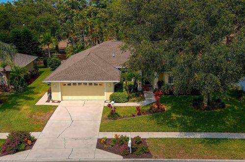 147 Estelle Dr, Naples FL  34112-7059 exterior