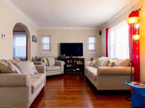 1033 Fairview Pl, Industrial Hillside, NJ 07205-2752