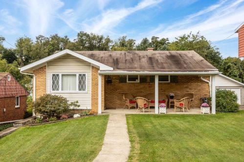 209 Dunbar Dr, Pittsburgh, PA 15235-5402