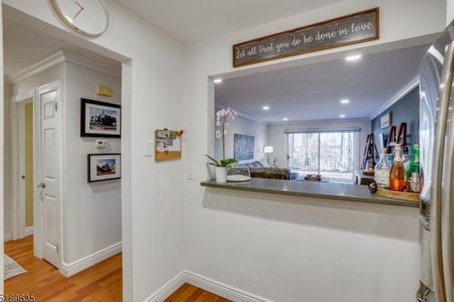 189 Terrace Dr, Chatham Township NJ  07928-5005 exterior