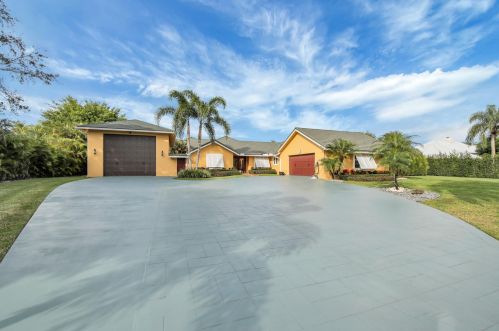 8813 Wendy Ln, West Palm Beach FL  33411-6522 exterior