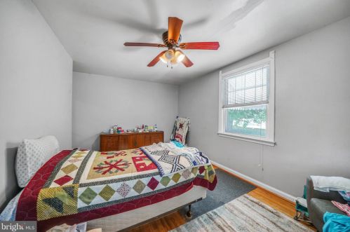 432 Wyndom Ter, Holmes PA  19043-1127 exterior