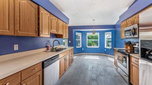 275 Walnut Ave, Orange City FL  32763-6036 exterior